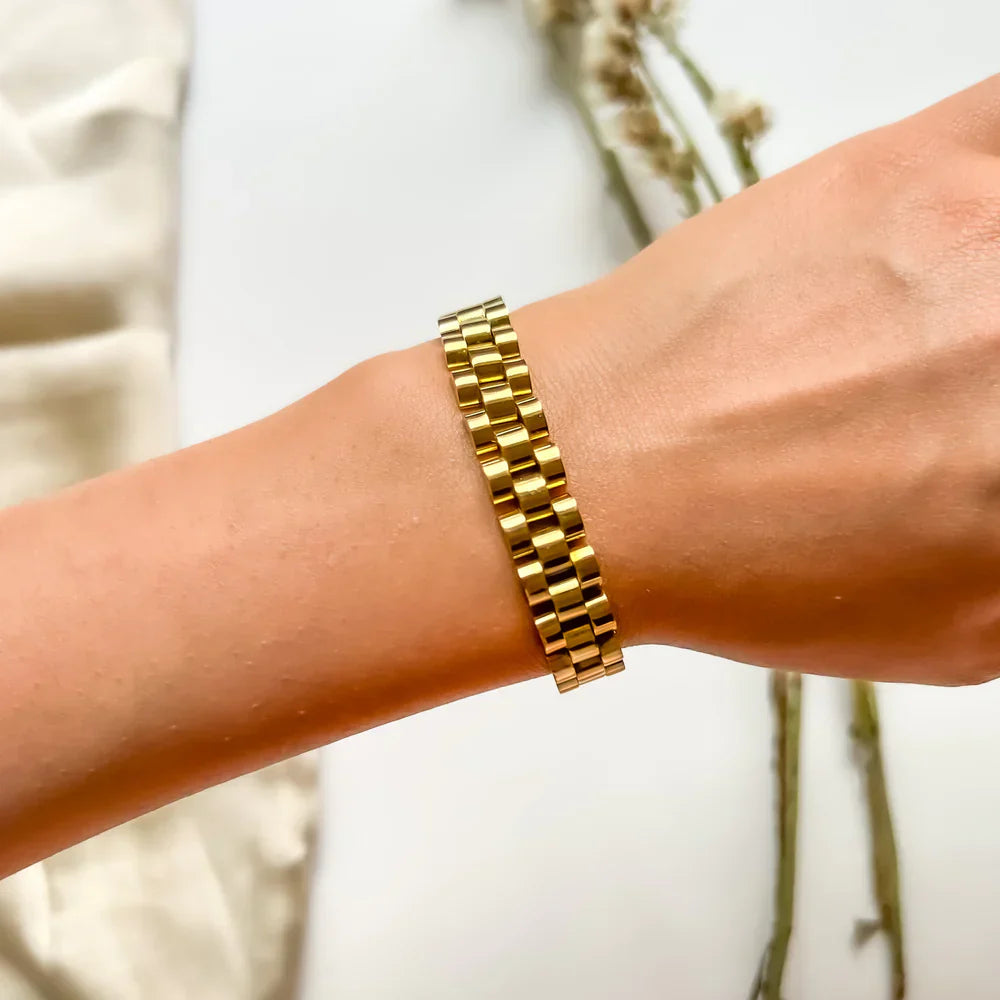 Rado Bracelet - Elegant & Stylish
