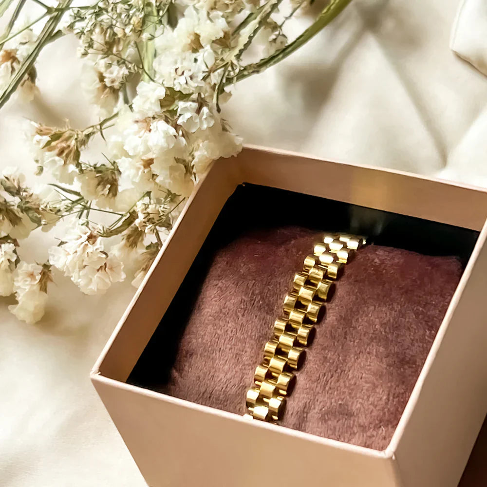 Rado Bracelet - Elegant & Stylish